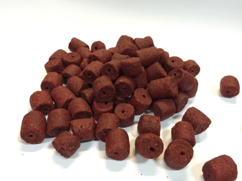 Pellet Stalomax / Morwa / ∅ 18 mm / 500 g / z otworem /  sklep wędkarski makarfish