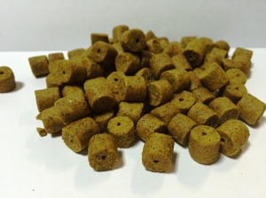 Pellet Stalomax / Ananas / ∅ 12 mm / 500 g / z otworem /