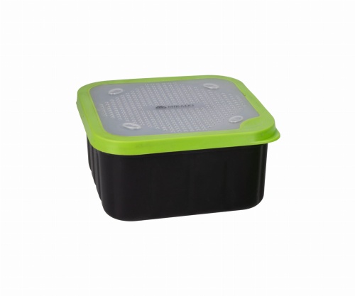 Pudełko z sitkiem do pelletu Mikado / 1,5 l / otwory w pokrywie / *UAC-G020* sklep wędkarski Makarfish 1