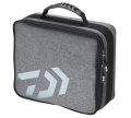 Torba, etui na kołowrotki Daiwa D-Vec Reel Protection Case / rozm. M / 26 x 23 x 9 cm / *15844-002* sklep wędkarski Makarfish 1