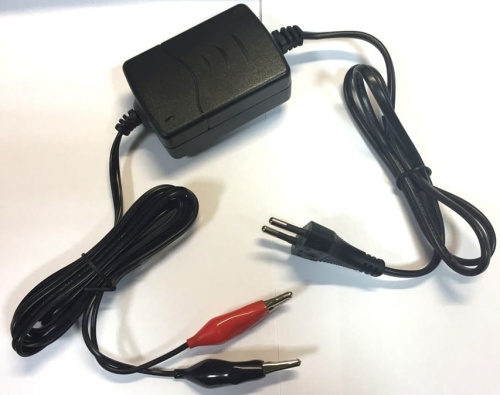 Ładowarka automatyczna do akumulatorów żelowych Vipow    7Ah  12V   BAT1126 sklep wedkarski makarfish.jpg